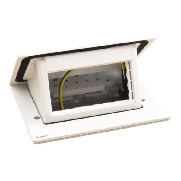 Лючок із висувним блоком Legrand на 4 модулі (654801) білий