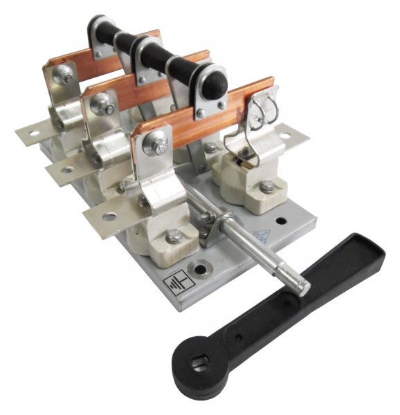 Роз'єднувач РЄ 19-35-311200 250А 3Р лівий з боковою рукояткою