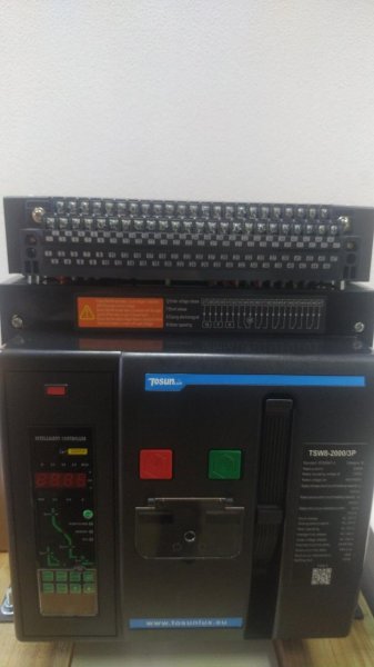TSW8-2000F Повітряний вимикач стаціонарний RS485 TSW8-2000F 2000A 3P Icu65kA Ics50kA Ig 0,2-1In Ir 0,4-1In Isd 0,4-15In напруга 400/690В TOSUNLux