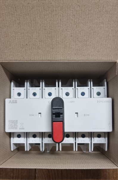 Перемикач навантаження І-0-ІІ OTC100G3-3BS 100A 3P з ручкою 1SCA162747R1001 ABB