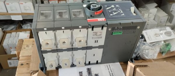 Рубильник перекидний OTM400E3CM230C І-0-ІІ 3Р 400А з моторним приводом 1SCA022847R1630 ABB